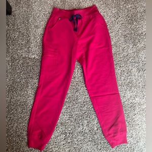 Figs Zamora high waisted jogger scrub pants. Ultra rose size small. NWT